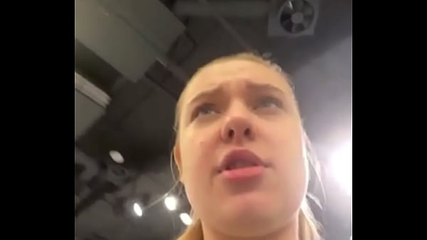 Creampie Pussy Squirting And Fingering In Public