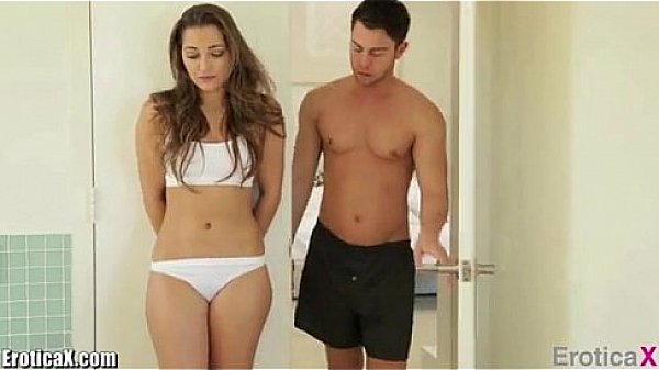 Hot Chick Forgives To Her Bf