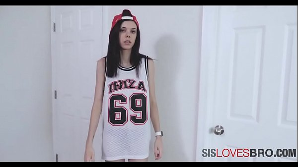 Stepsis Fucks And Proves She Is Not Lesbo
