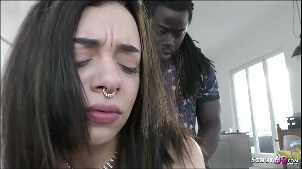 Deutsches Teen Wird Von Fluechtling Und Seinem Freund Gefickt Und Mit Handy Gefilmt German Threesome