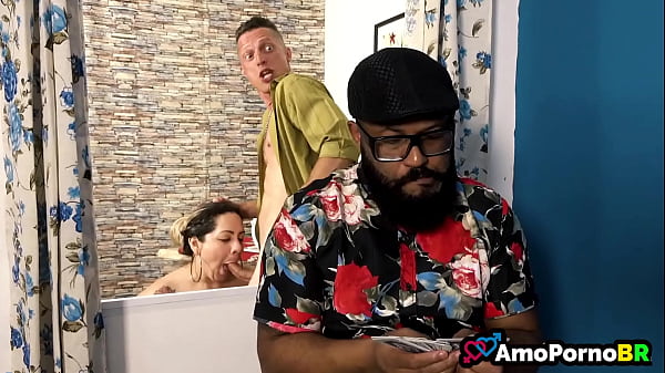 Uma Esposa Precisa Do Semen Do Amigo Do Marido Na Boca Para Encontrar A Felicidade Xvideos Porno