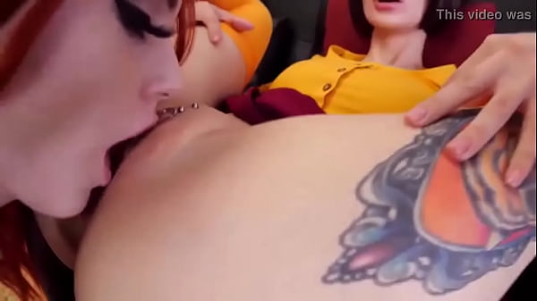 Tattooed Lesbo Ladys Holes Gets Pumped