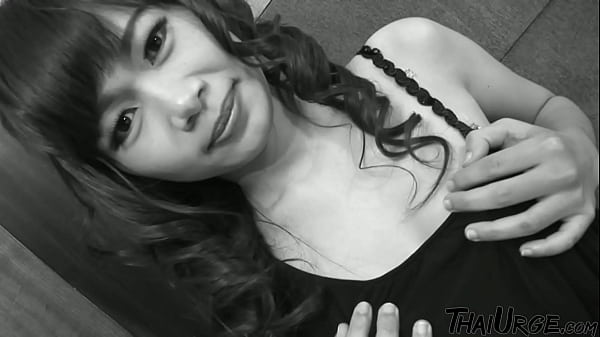 The Asian Step Sister Desired To Have Intercourse
