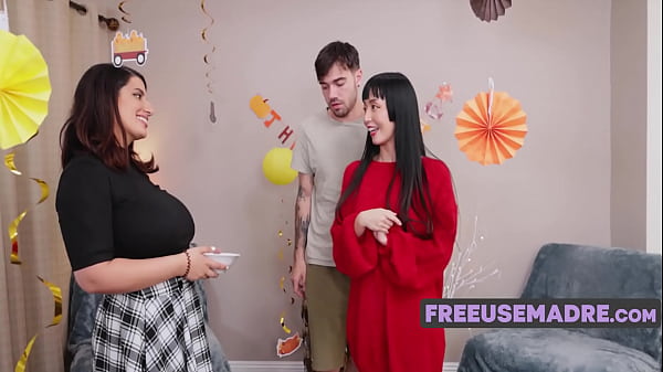 Free Use Threesome With Lez Stepmoms During Thanksgiving
